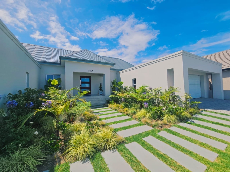 3 Bedroom Property for Sale in Kingswood Golf Estate Western Cape